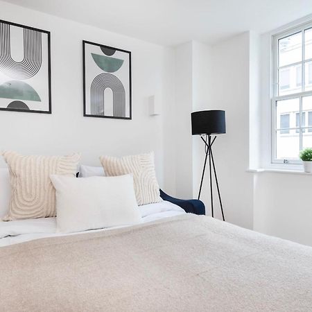 Fitzrovia With Balcony - Cityapartmentstay Londyn Zewnętrze zdjęcie