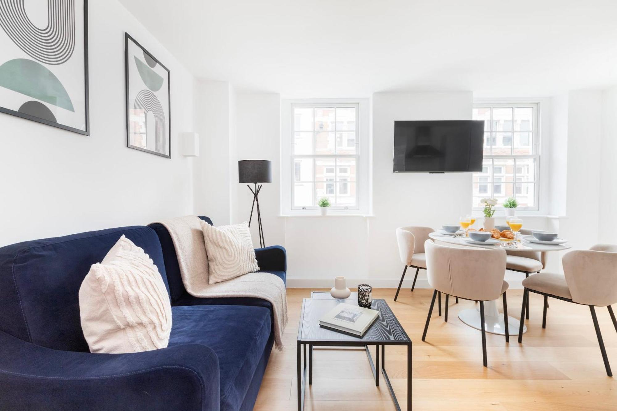 Fitzrovia With Balcony - Cityapartmentstay Londyn Zewnętrze zdjęcie