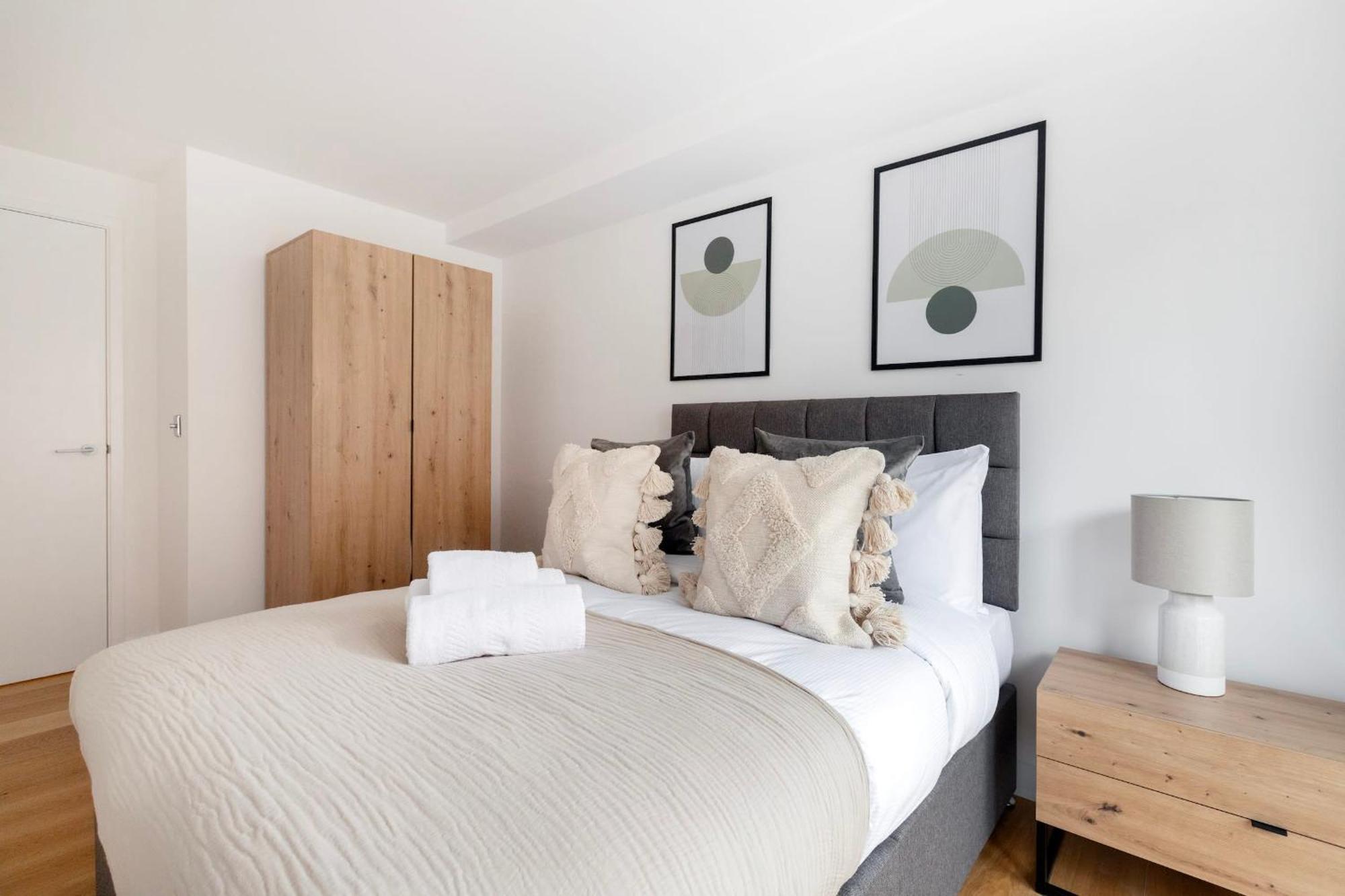 Fitzrovia With Balcony - Cityapartmentstay Londyn Zewnętrze zdjęcie